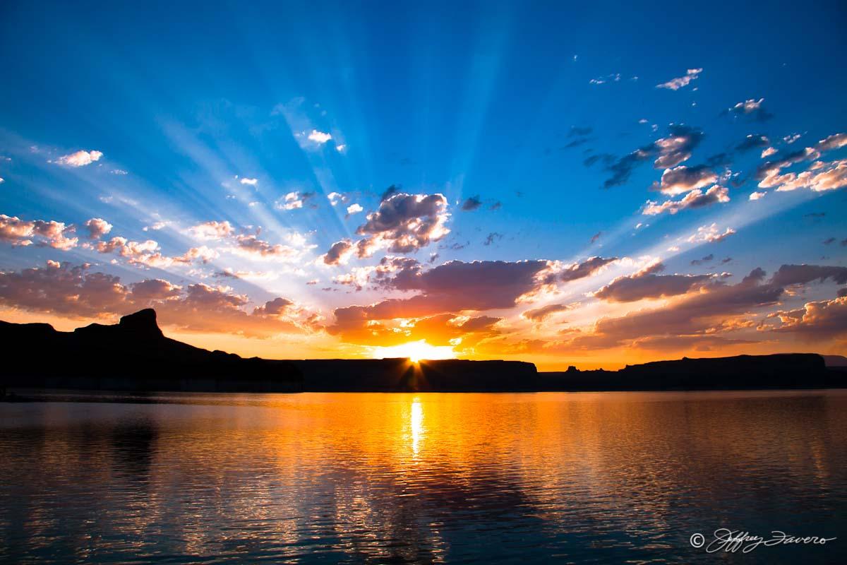What If Every Sunset And Sunrise Looked Like This. (lake Powell)